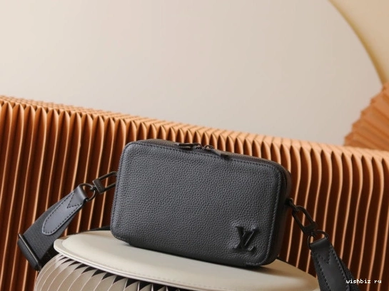 WIS Wearable VUITTON Wallet LOUIS Alpha 0827